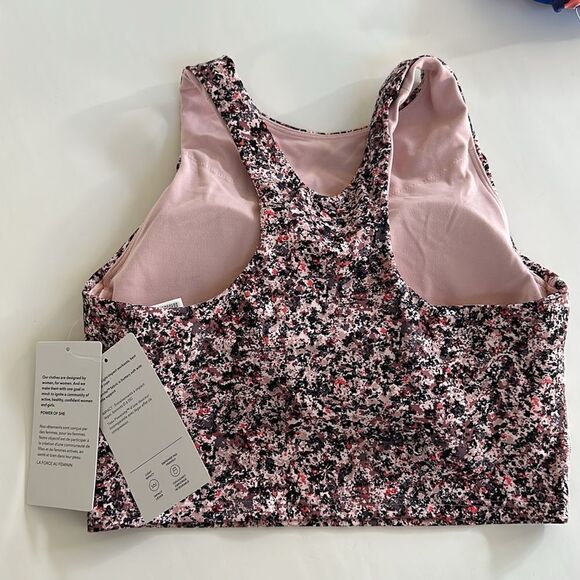 New with Tags Athleta conscientious crop small.  removable Cup D-DD great gift - Picture 3 of 9